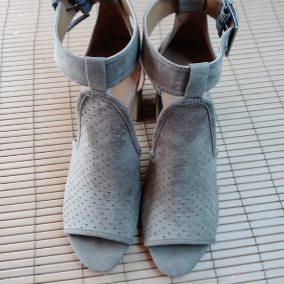 Universal Thread women's faux suede chunky block 4" heel ankle strap open toe sa - Picture 7 of 8